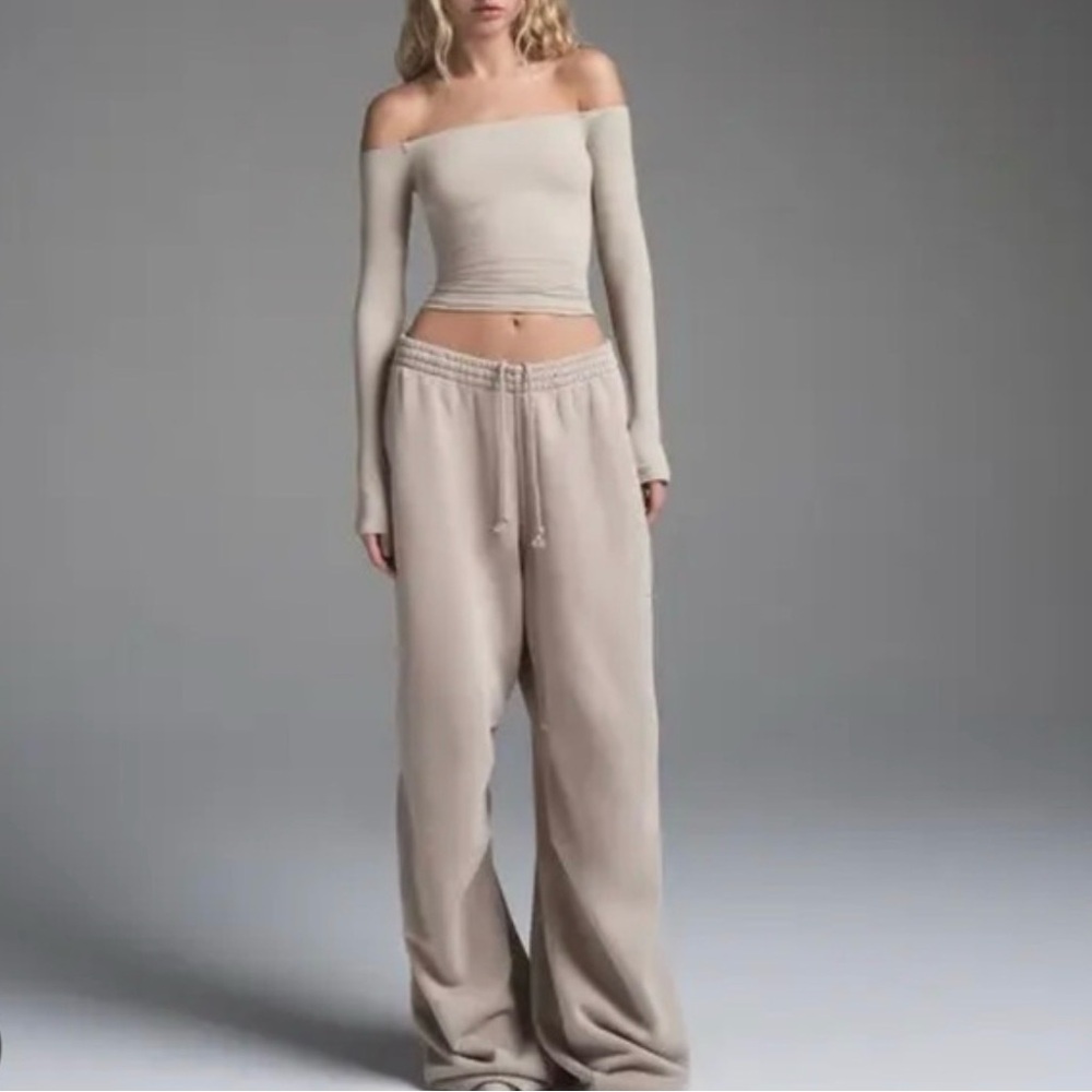 SKIMS Vintage Fleece Oversized Wide Leg Pants in Stone